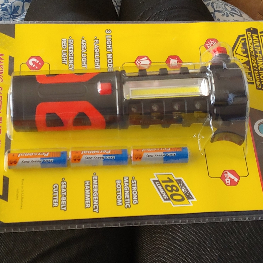 Multi-Function Emergency Light/Hammer - Picture 8 of 8